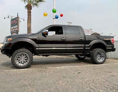 Truck with Rough Country 6 inch lift in Merced, CA
